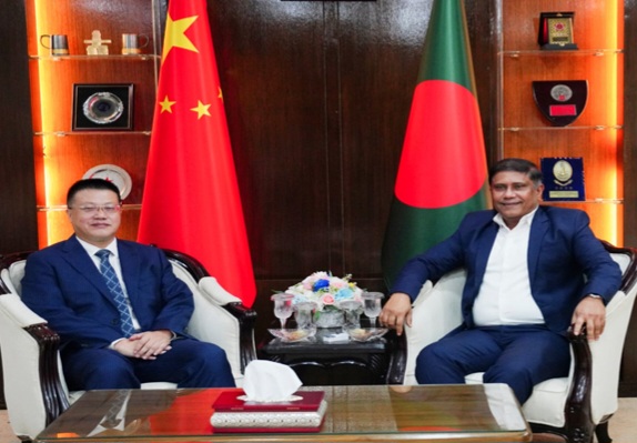 প্রধানমন্ত্রীর প্রতিরক্ষা উপদেষ্টার সঙ্গে চীনের রাষ্ট্রদূতের সাক্ষাৎ