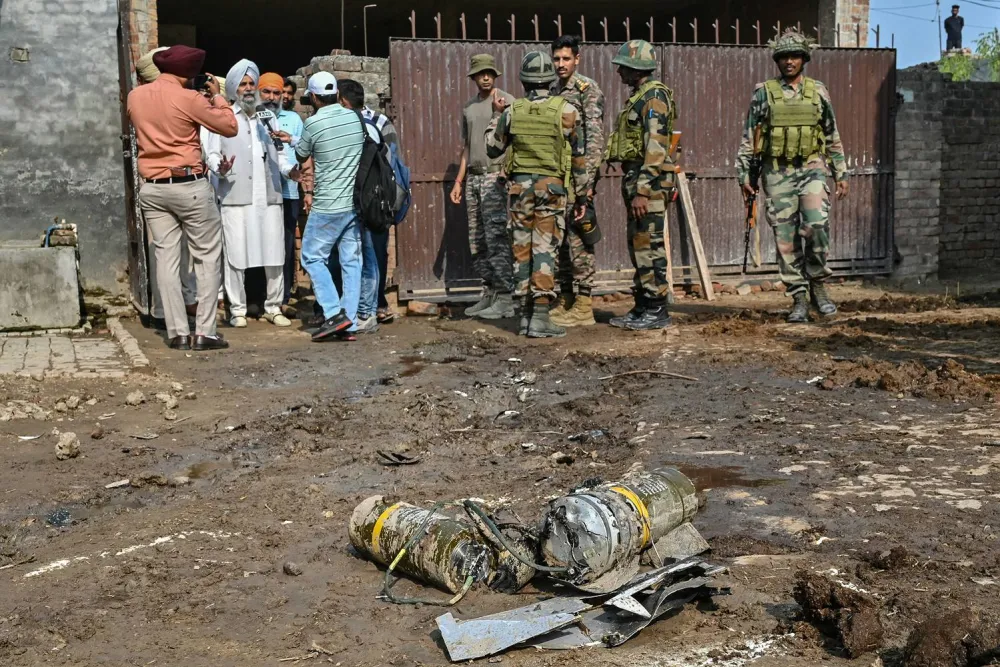 ভারত-পাকিস্তান সংকটে সতর্ক বাংলাদেশ